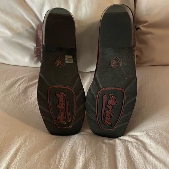 Like New Ariat 9B Square Toe Fatbaby Boots - Picture 8 of 9